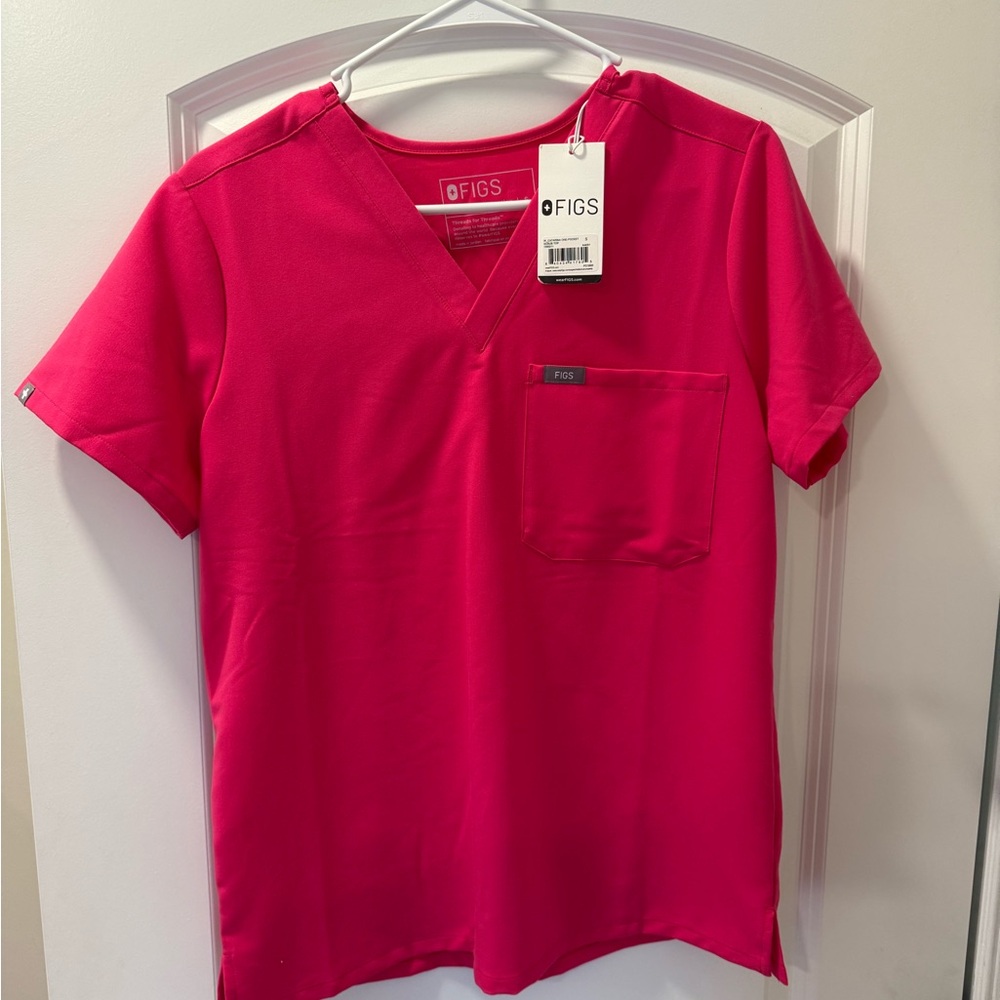 Figs Shocking pink scrub set